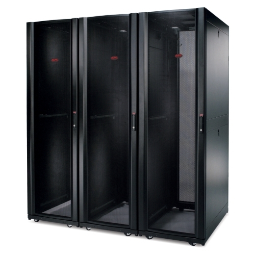 Шкаф NetShelter SX 42U 600х1070мм, с боковыми панелями, черный