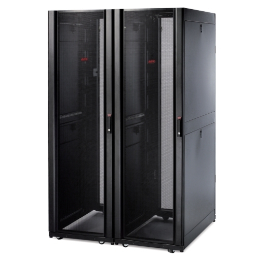 Шкаф NetShelter SX 42U 600х1070мм, с боковыми панелями, черный