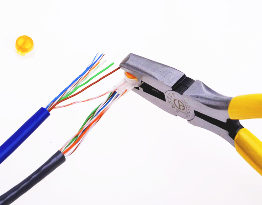 В НАЛИЧИИ НА СКЛАДЕ КОННЕКТОРЫ RJ-45/RJ-11 И СКОТЧ-ЛОКИ UY-2(K2