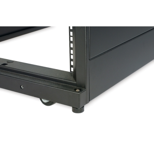 Шкаф NetShelter SX 42U 600х1070мм, с боковыми панелями, черный